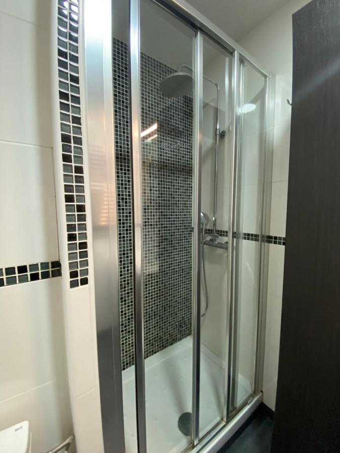 Entire New Apartment 20' From Barcelona Sabadell Exterior photo