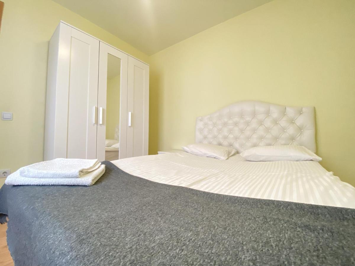 Entire New Apartment 20' From Barcelona Sabadell Exterior photo